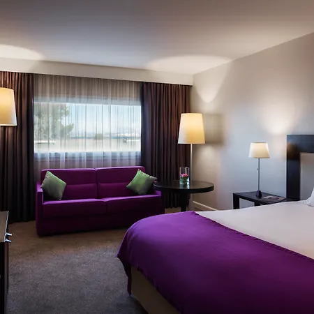 Hotel Hilton Garden Marseille Provence Airport 4*